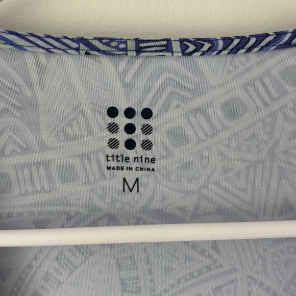 Title Nine Diamalete V-neck Geometric Aztec Print Mini Athletic Golf Dress - Picture 5 of 9